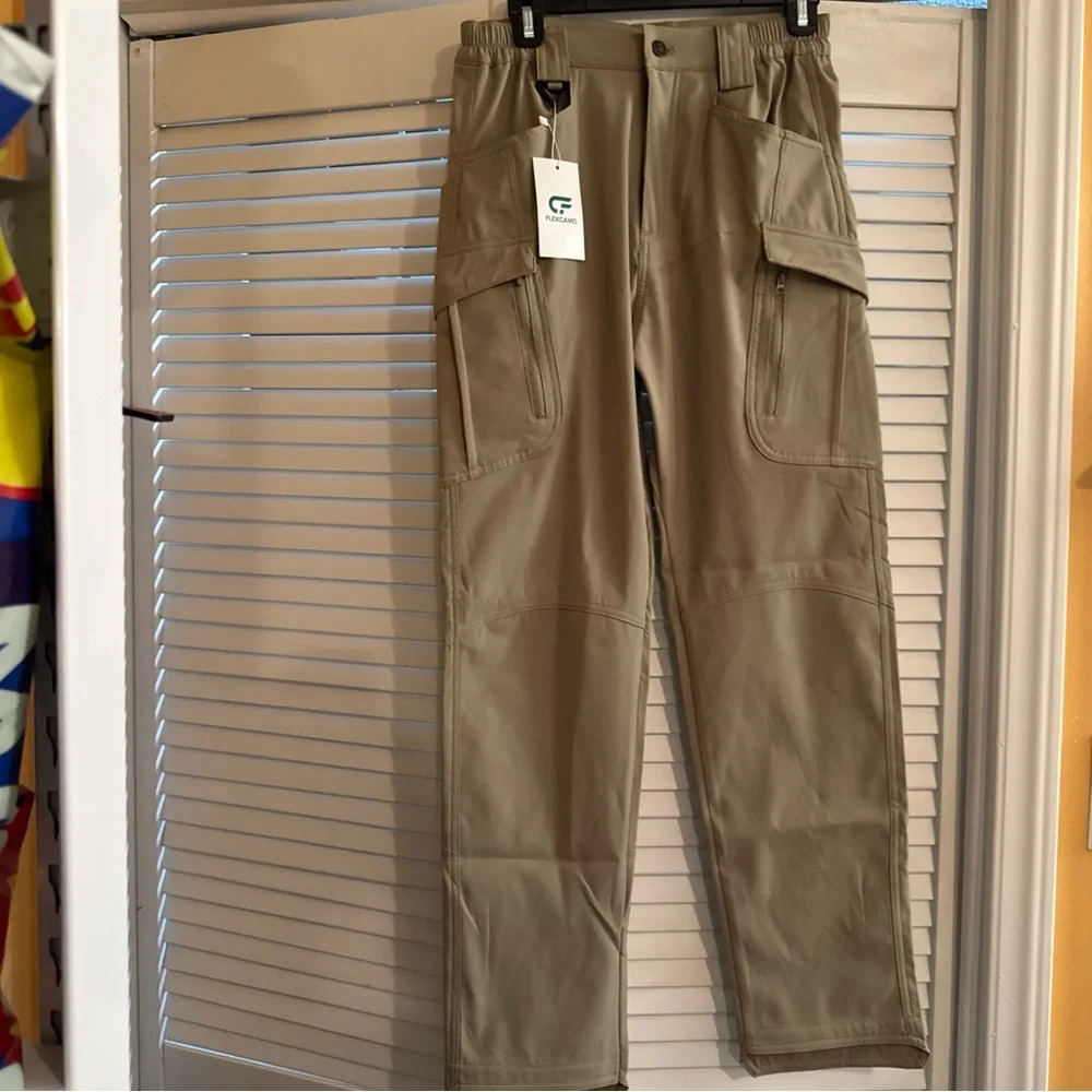 Flexcamo Men's Utility Cargo Pants in Khaki
